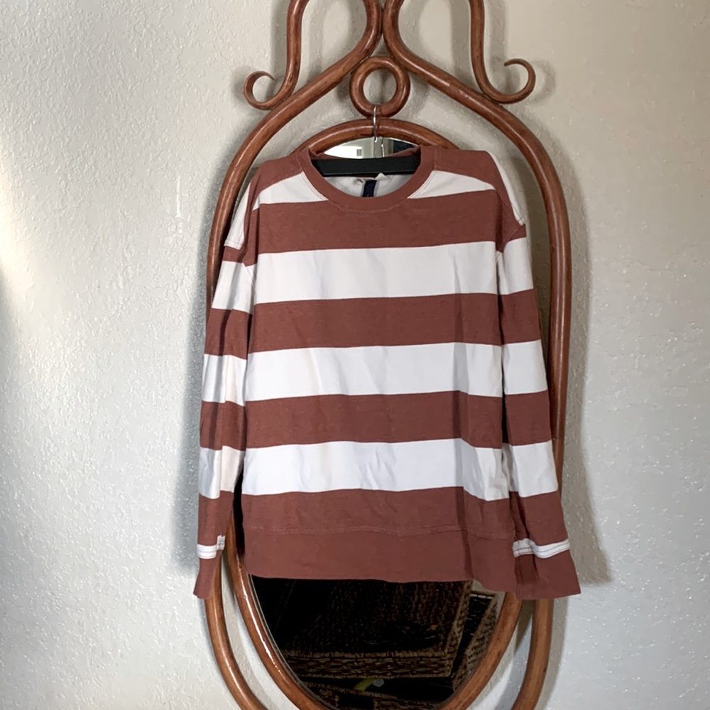 Crewneck sweatshirt